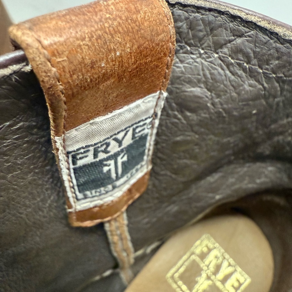Frye Wyatt stud disc ankle boots brown size 11 - Picture 2 of 6
